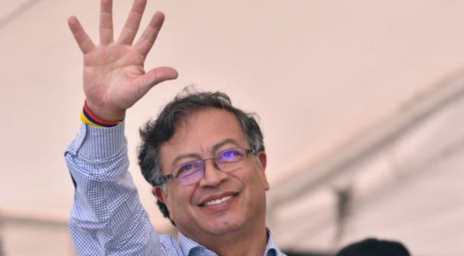 Con Gustavo Petro de presidente arranca el primer gobierno de izquierda en Colombia