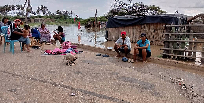 Gobernación de Zulia atiende poblaciones afectadas por inundaciones en la Guajira