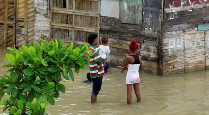 Al menos 99 municipios colombianos están en alerta roja por riesgos de inundación