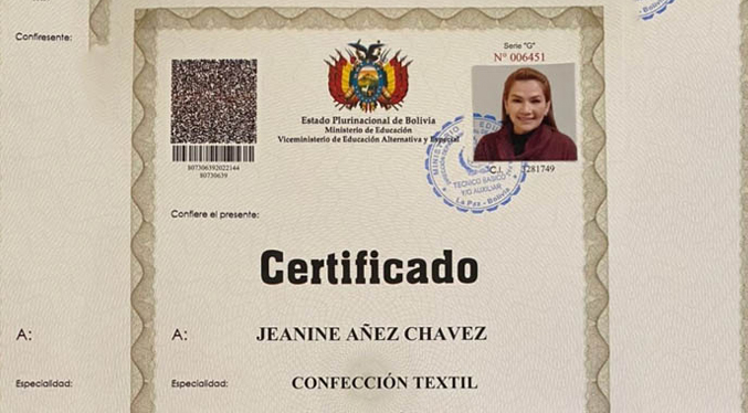 Expresidenta Áñez concluye curso de confección textil en la cárcel