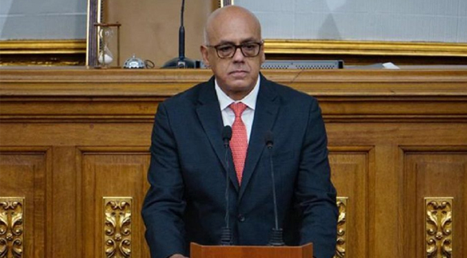 Rodríguez asegura que no reanudarán el dialogo si no entregan el avión retenido en Argentina