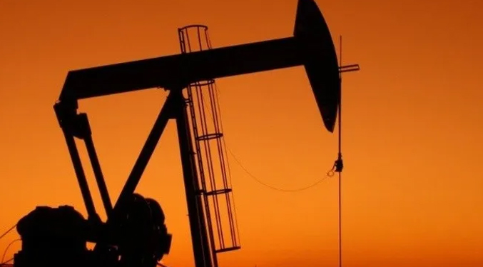 Petróleo de Texas sube un 4,2 % y cierra en 97,01 dólares el barril