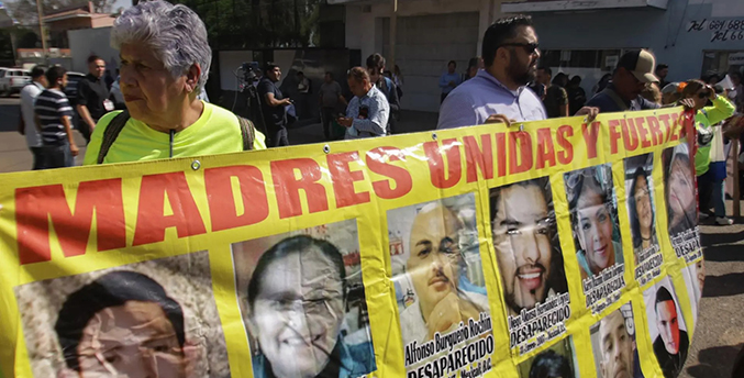 Protestas por la violencia enmarcan la visita de López Obrador a la frontera