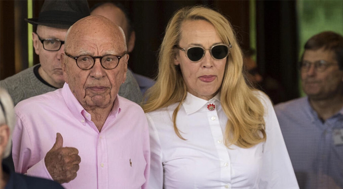 Rupert Murdoch y la modelo Jerry Hall finalizan su divorcio