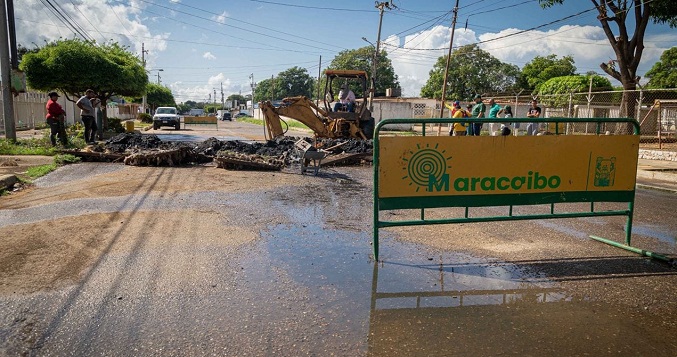 Alcaldía de Maracaibo inicia recuperación del alcantarillado de La Rotaria