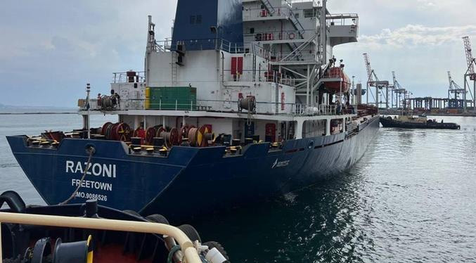 Zarpa de Odesa el primer buque cargado con cereal ucraniano rumbo al Líbano