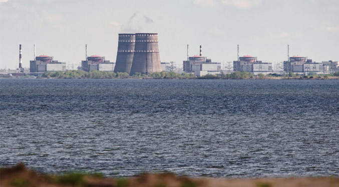 Rusia y Ucrania se acusan de bombardear la mayor central nuclear de Europa