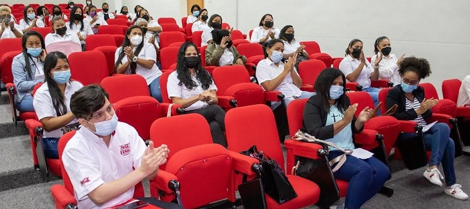 Red de Empoderamiento Femenino de Coca-Cola FEMSA gradúa a su primera cohorte