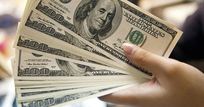 Dólar paralelo cierra con un leve caída y llega a 6,94 bolívares