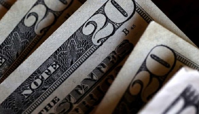 Dólar paralelo volvió a retroceder 2,72 % y se ubicó en Bs. 8,33