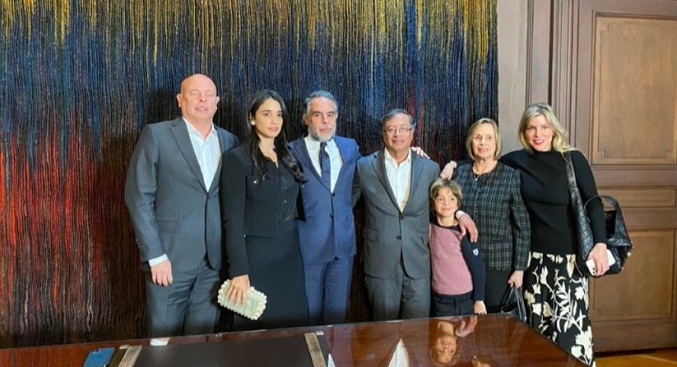 Benedetti se posesiona como embajador de Colombia en Venezuela