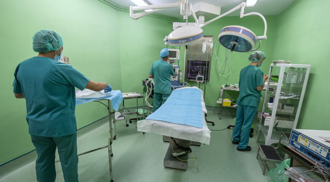 España aprueba nueva ley que blinda el aborto en los hospitales públicos