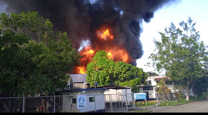 Controlan incendio en fábrica de pintura ubicada en Yare