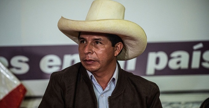 Fiscalía abre una sexta investigación contra el presidente de Perú