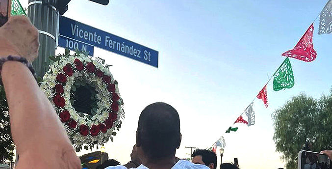 Nombran una calle en Los Ángeles en honor a Vicente Fernández