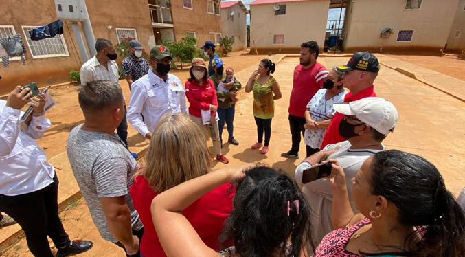 Entregan ayudas a comunidades afectadas por las lluvias en Zulia