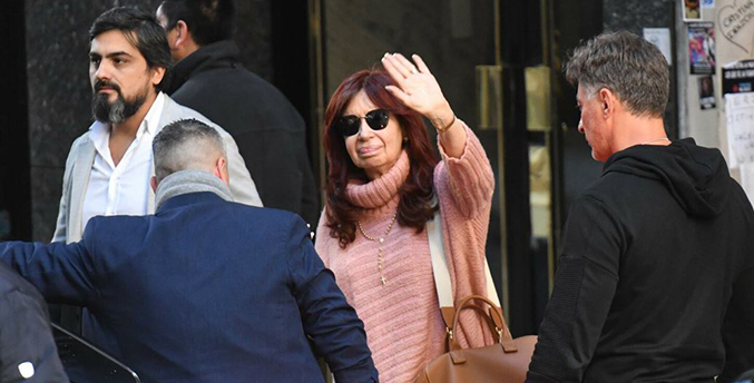 Cristina Fernández declaró a Justicia no darse cuenta del ataque en su contra