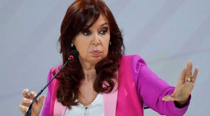Admiten como querellante a Cristina Fernández en la causa del atentado