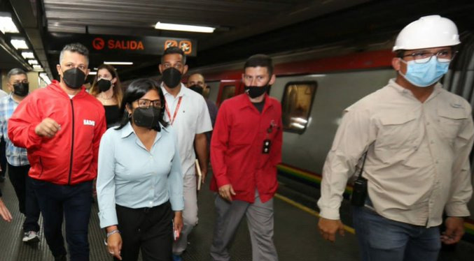 Delcy Rodríguez inspecciona obras de recuperación del Metro de Caracas