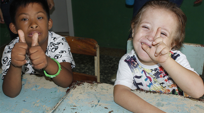 Instituto Doña Menca de Leoni: Puro corazón puesto a la orden de la formación de los niños especiales