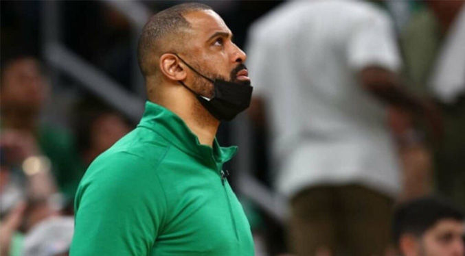 Celtics suspenden a su entrenador por toda la temporada