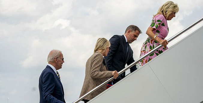 Biden vuela hacia Londres para estar en el funeral de Isabel II