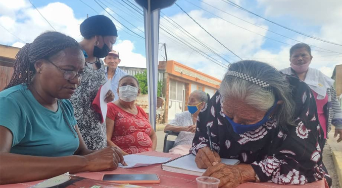 Atienden a personas de la tercera edad en comunidad Lomitas de Zulia