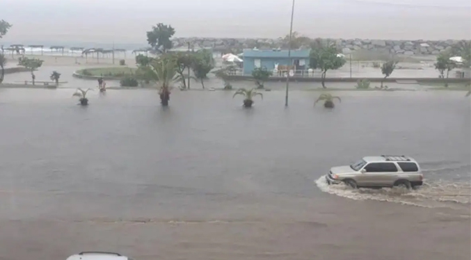 Lluvias dejan siete viviendas afectadas en La Guaira