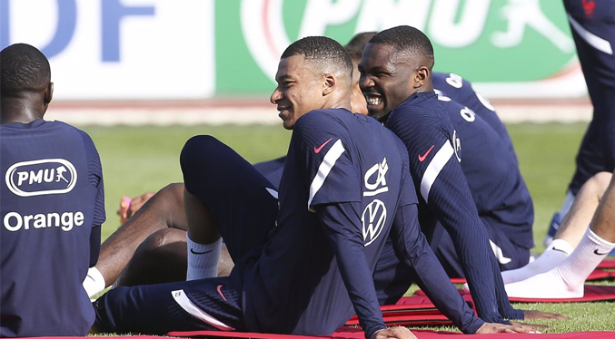 Mbappé decide no participar en sesión de fotos de la selección francesa