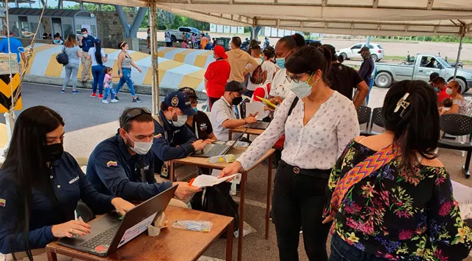 Entregan más de tres mil PPT a migrantes venezolanos en Cúcuta