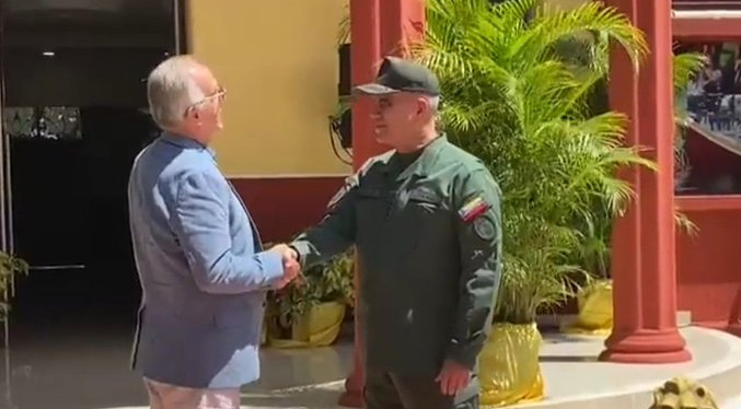 Vladimir Padrino López se reúne con el Ministro de Defensa de Colombia (Video)