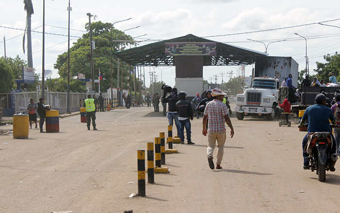 “Absoluta normalidad” en frontera entre Colombia y Venezuela, con 40 % menos de tránsito