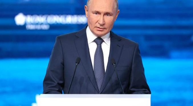 Putin tacha de tontería los planes de la UE de limitar el precio del gas ruso