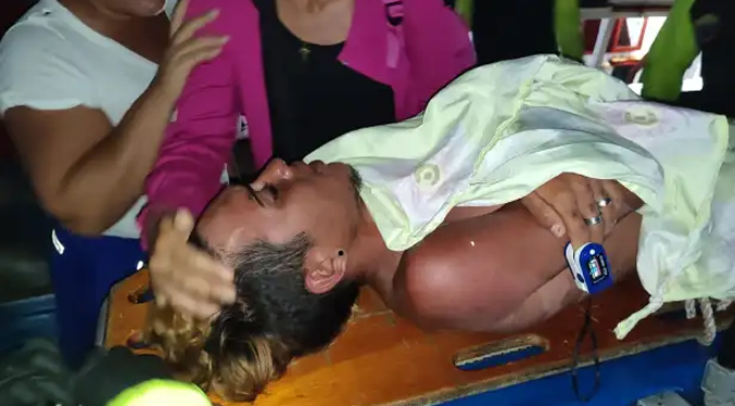Rescatan a dos de los cinco ocupantes del peñero extraviado en Margarita