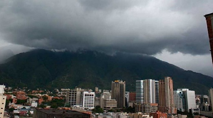 Inameh pronostica áreas nubladas con lluvias y descargas eléctricas