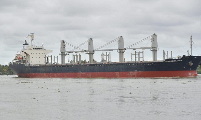 Llega a Barranquilla el primer buque de Monómeros con urea