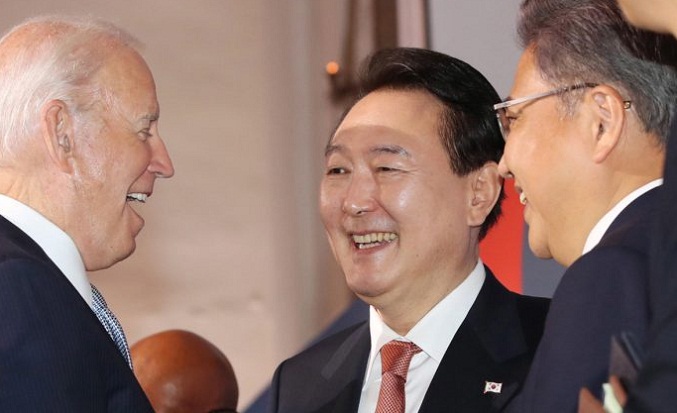 Biden estrecha en la ONU contactos con Japón, Corea del Sur y Filipinas