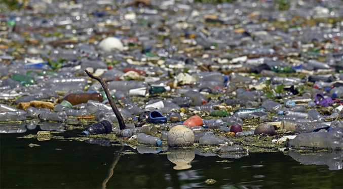 La contaminación plástica se apodera de ríos, lagos y playas en Centroamérica