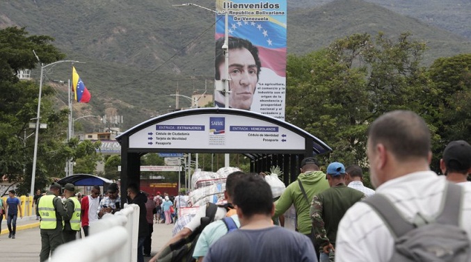 Defensor del Pueblo de Colombia aboga por derechos de niños en la frontera