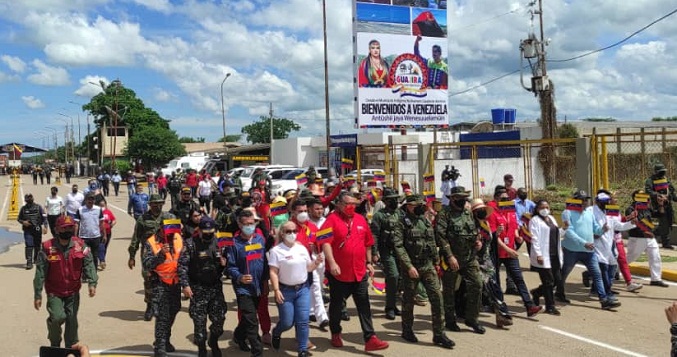 En fotos y videos // Los militares encabezaron la apertura de la frontera en la Guajira