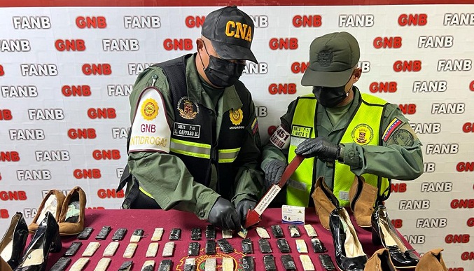 GNB incauta 84 envoltorios de cocaína ocultos en zapatos en Maiquetía