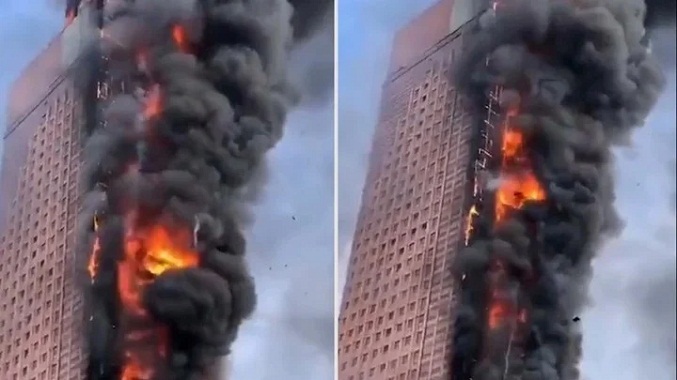 Un megaincendio devora un rascacielos de 200 metros en China (Video)