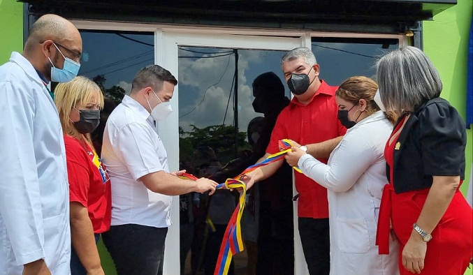 Min-Salud entrega dos farmacias comunitarias en el municipio Mara