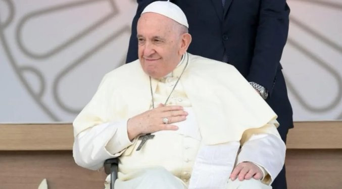 Papa pide a gobernantes iniciativas para acabar con guerra en Ucrania