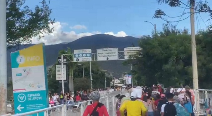 Así estuvo este 24-S el paso al puente Simón Bolívar en la frontera con Colombia (Video)