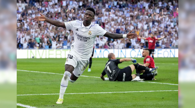 Vinicius y Rodrygo mantienen al Real Madrid con paso perfecto