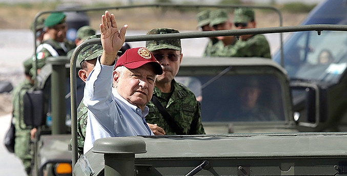 López Obrador celebra la reforma para mantener al Ejército en las calles