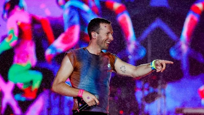 Coldplay suspende conciertos en Brasil por salud de Chris Martin