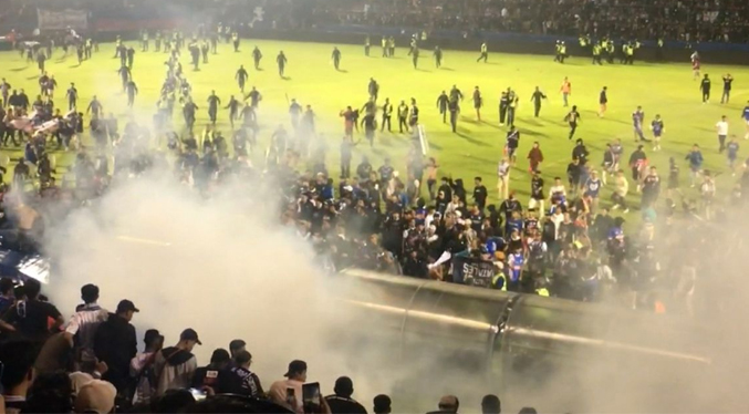 La Liga española de fútbol guardará un minuto de silencio por la tragedia en estadio indonesio