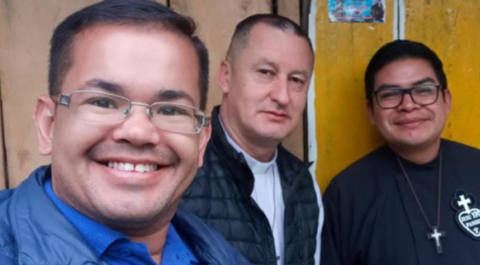 Un misionero venezolano entre los fallecidos del accidente de autobús en Colombia